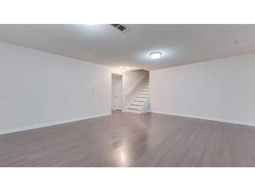 84 Templevale Way Ne, Calgary, AB - Indoor Photo Showing Other Room