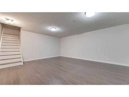 84 Templevale Way Ne, Calgary, AB - Indoor Photo Showing Other Room