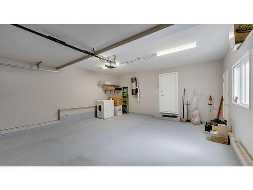 84 Templevale Way Ne, Calgary, AB - Indoor Photo Showing Garage