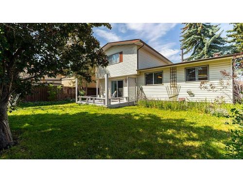 84 Templevale Way Ne, Calgary, AB - Outdoor