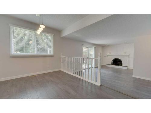 84 Templevale Way Ne, Calgary, AB - Indoor Photo Showing Other Room