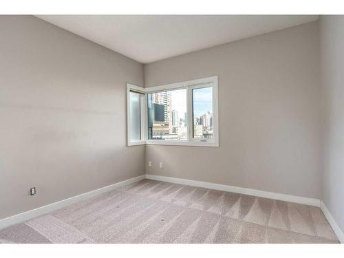 204-1828 14 Street Sw, Calgary, AB - Indoor Photo Showing Other Room