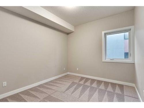 204-1828 14 Street Sw, Calgary, AB - Indoor Photo Showing Other Room