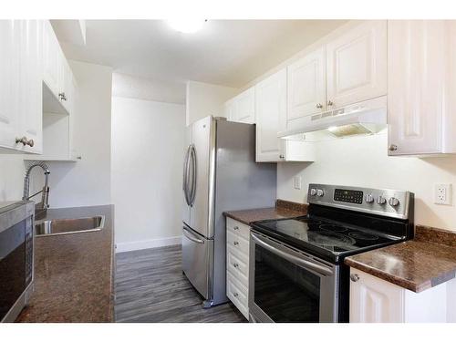 301-11620 Elbow Drive Sw, Calgary, AB - Indoor Photo Showing Kitchen With Stainless Steel Kitchen