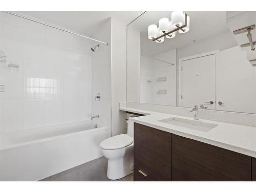 1409-95 Burma Star Road Sw, Calgary, AB - Indoor Photo Showing Bathroom