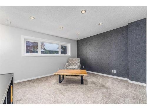 7818 21 Street Se, Calgary, AB - Indoor Photo Showing Other Room