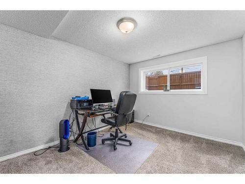 7818 21 Street Se, Calgary, AB - Indoor