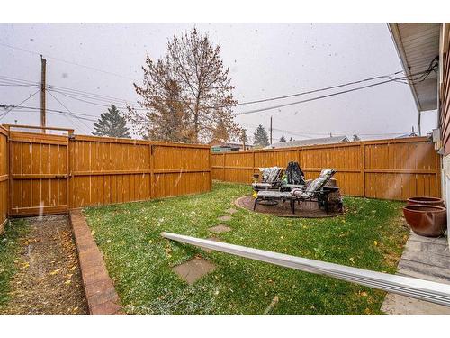 7818 21 Street Se, Calgary, AB - Outdoor With Backyard