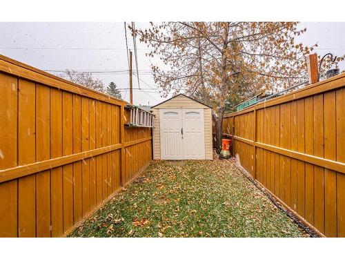 7818 21 Street Se, Calgary, AB - Outdoor