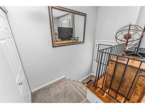 7818 21 Street Se, Calgary, AB - Indoor Photo Showing Other Room