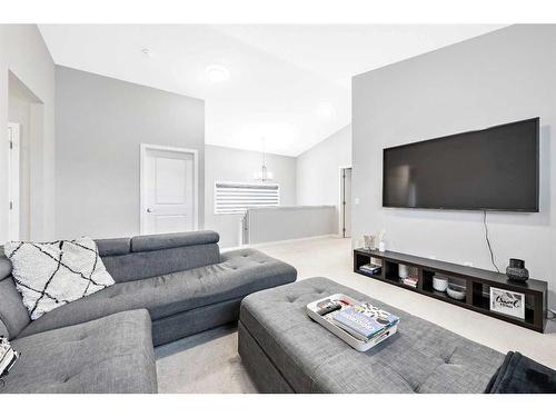 28 Walgrove Landing Se, Calgary, AB - Indoor Photo Showing Living Room