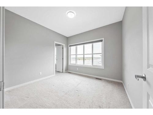 28 Walgrove Landing Se, Calgary, AB - Indoor Photo Showing Other Room