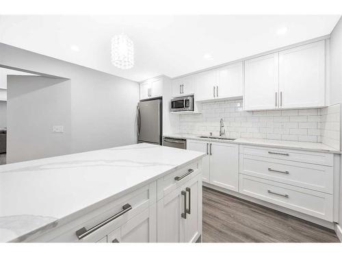 28 Walgrove Landing Se, Calgary, AB - Indoor Photo Showing Kitchen With Upgraded Kitchen