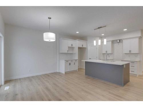 70 Saddlebred Place, Cochrane, AB - Indoor Photo Showing Kitchen