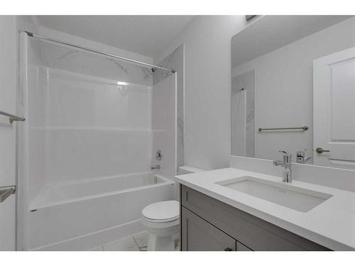 70 Saddlebred Place, Cochrane, AB - Indoor Photo Showing Bathroom