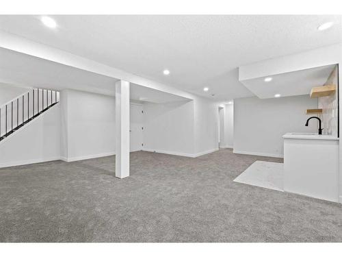 252 Queensland Drive Se, Calgary, AB - Indoor Photo Showing Other Room