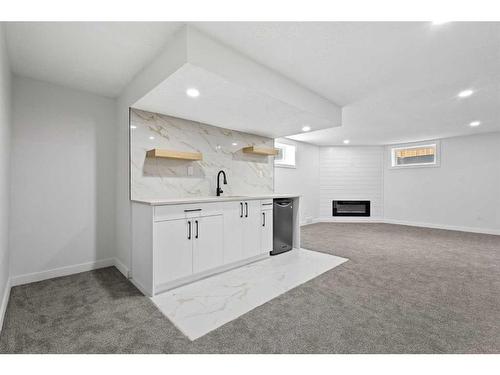 252 Queensland Drive Se, Calgary, AB - Indoor