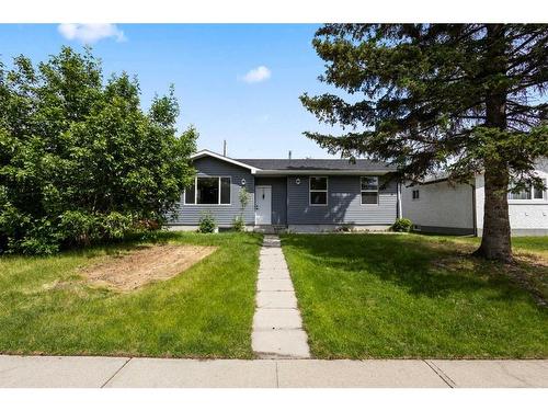 252 Queensland Drive Se, Calgary, AB - Outdoor