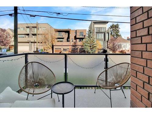 102-1709 35 Avenue Sw, Calgary, AB - Outdoor