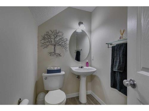 96 Prestwick Acres Lane Se, Calgary, AB - Indoor Photo Showing Bathroom