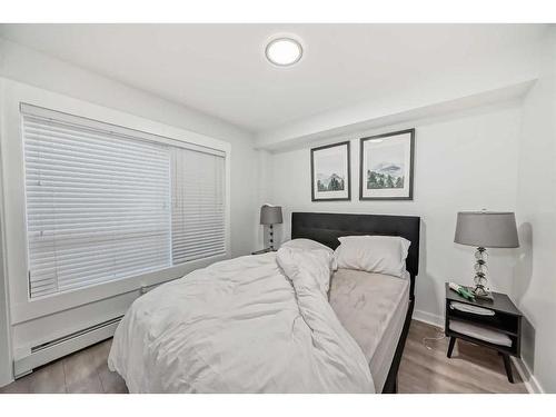 5102-302 Skyview Ranch Drive Ne, Calgary, AB - Indoor Photo Showing Bedroom