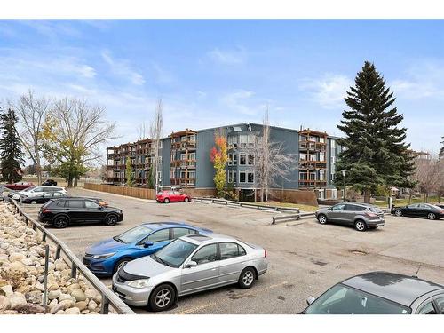 330-820 89 Avenue Sw, Calgary, AB - Outdoor