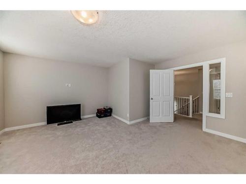 82 Sherwood Road Nw, Calgary, AB - Indoor