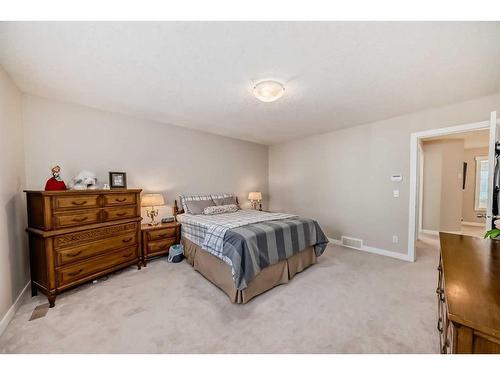 82 Sherwood Road Nw, Calgary, AB - Indoor Photo Showing Bedroom