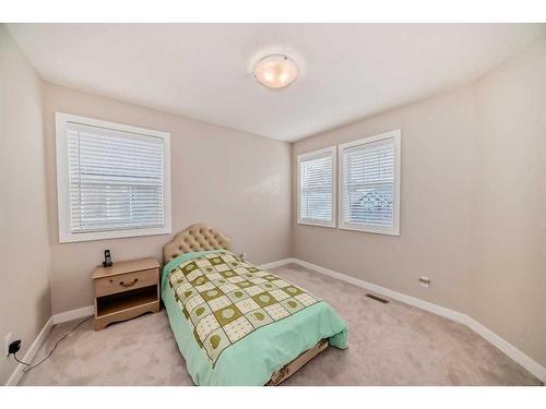 82 Sherwood Road Nw, Calgary, AB - Indoor Photo Showing Bedroom