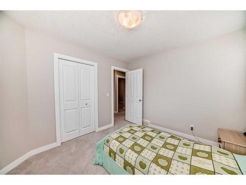 82 Sherwood Road Nw, Calgary, AB - Indoor Photo Showing Bedroom