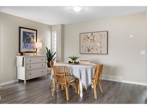 71 Tipping Close Se, Airdrie, AB - Indoor Photo Showing Dining Room