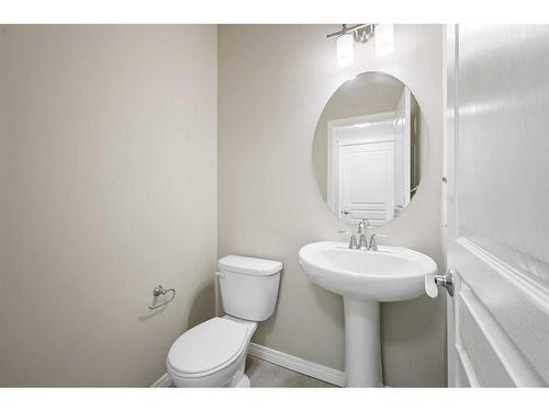 176 Auburn Meadows Boulevard Se, Calgary, AB - Indoor Photo Showing Bathroom