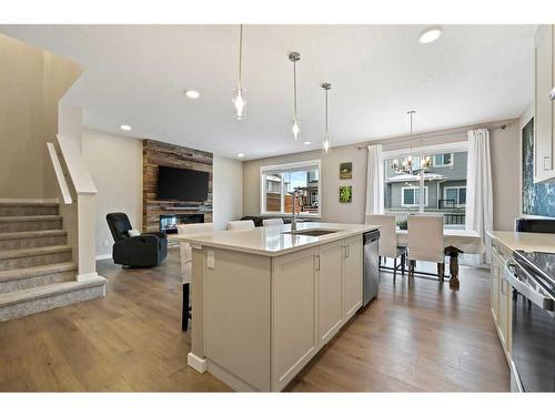 618 Kingsmere Way Se, Airdrie, AB - Indoor Photo Showing Kitchen With Upgraded Kitchen