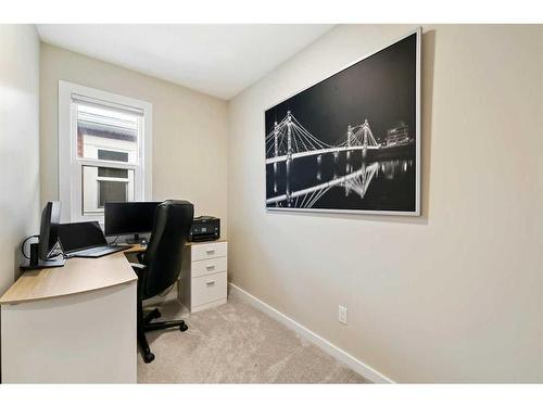 618 Kingsmere Way Se, Airdrie, AB - Indoor Photo Showing Office