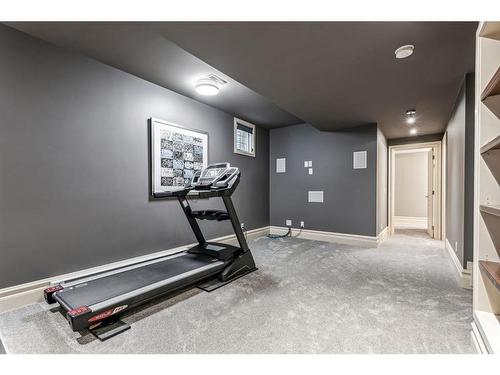 2532 3 Avenue Nw, Calgary, AB - Indoor Photo Showing Gym Room