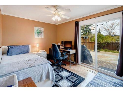 635 Marian Crescent Ne, Calgary, AB - Indoor Photo Showing Bedroom