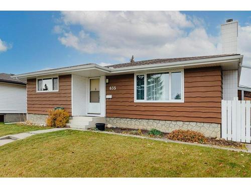 635 Marian Crescent Ne, Calgary, AB - Outdoor