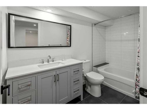 103 Woodpark Place Sw, Calgary, AB - Indoor Photo Showing Bathroom