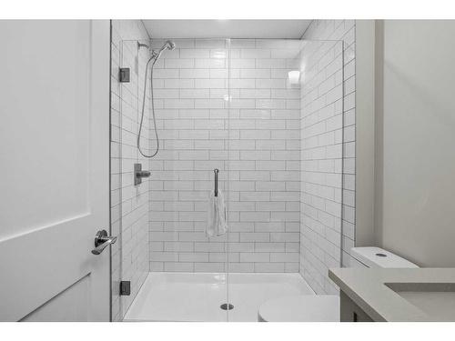 109-707 Spring Creek Drive, Canmore, AB - Indoor Photo Showing Bathroom