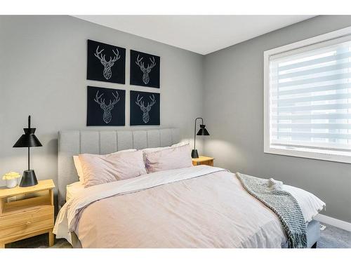 1934 26A Street Sw, Calgary, AB - Indoor Photo Showing Bedroom