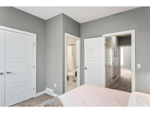 1934 26A Street Sw, Calgary, AB - Indoor Photo Showing Bedroom