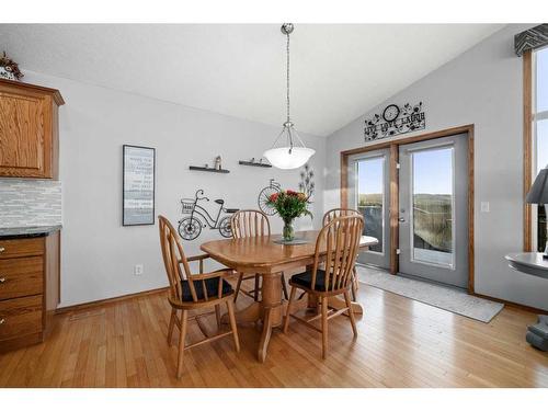 113 Pantego Road Nw, Calgary, AB - Indoor Photo Showing Dining Room