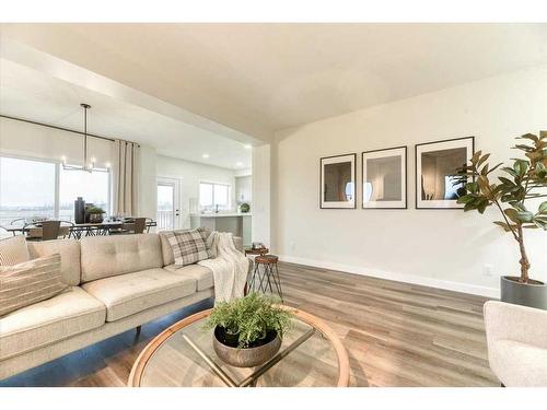 265 Wildrose Drive, Strathmore, AB - Indoor Photo Showing Living Room