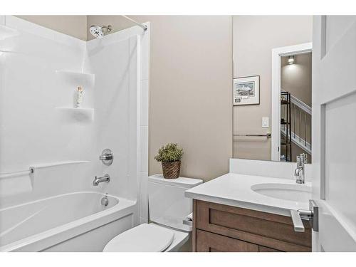 115-106 Stewart Creek Rise, Canmore, AB - Indoor Photo Showing Bathroom