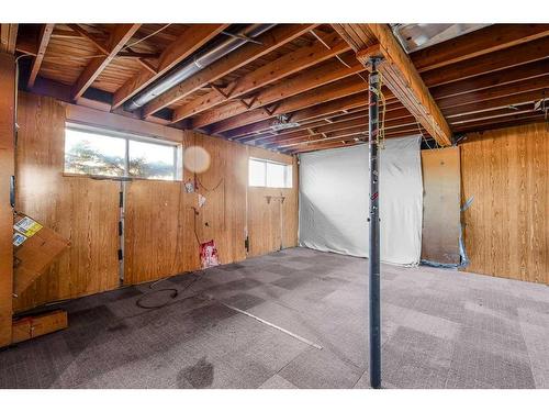 5211 Rundleview Road Ne, Calgary, AB - Indoor Photo Showing Basement