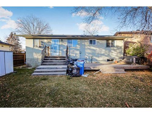 5211 Rundleview Road Ne, Calgary, AB - Outdoor