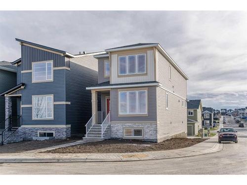 151 Amblefield Avenue Nw, Calgary, AB - Outdoor