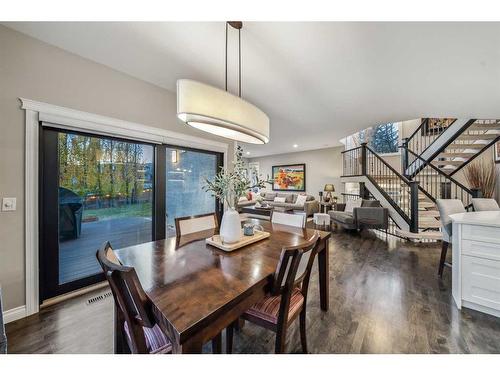 315 Simcrest Heights Sw, Calgary, AB - Indoor Photo Showing Dining Room