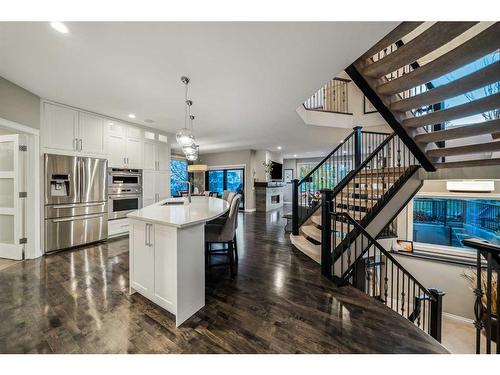 315 Simcrest Heights Sw, Calgary, AB - Indoor Photo Showing Kitchen With Upgraded Kitchen