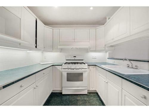 2002 Patterson View Sw, Calgary, AB - Indoor Photo Showing Kitchen